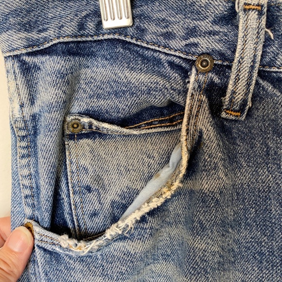 33x32 worn in cowboy Wranglers. Wear and tear. - Picture 4 of 10